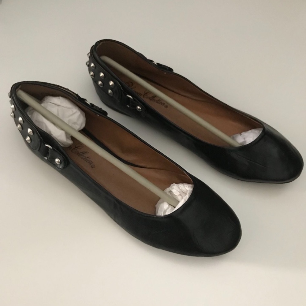 Black stud flats shoes
